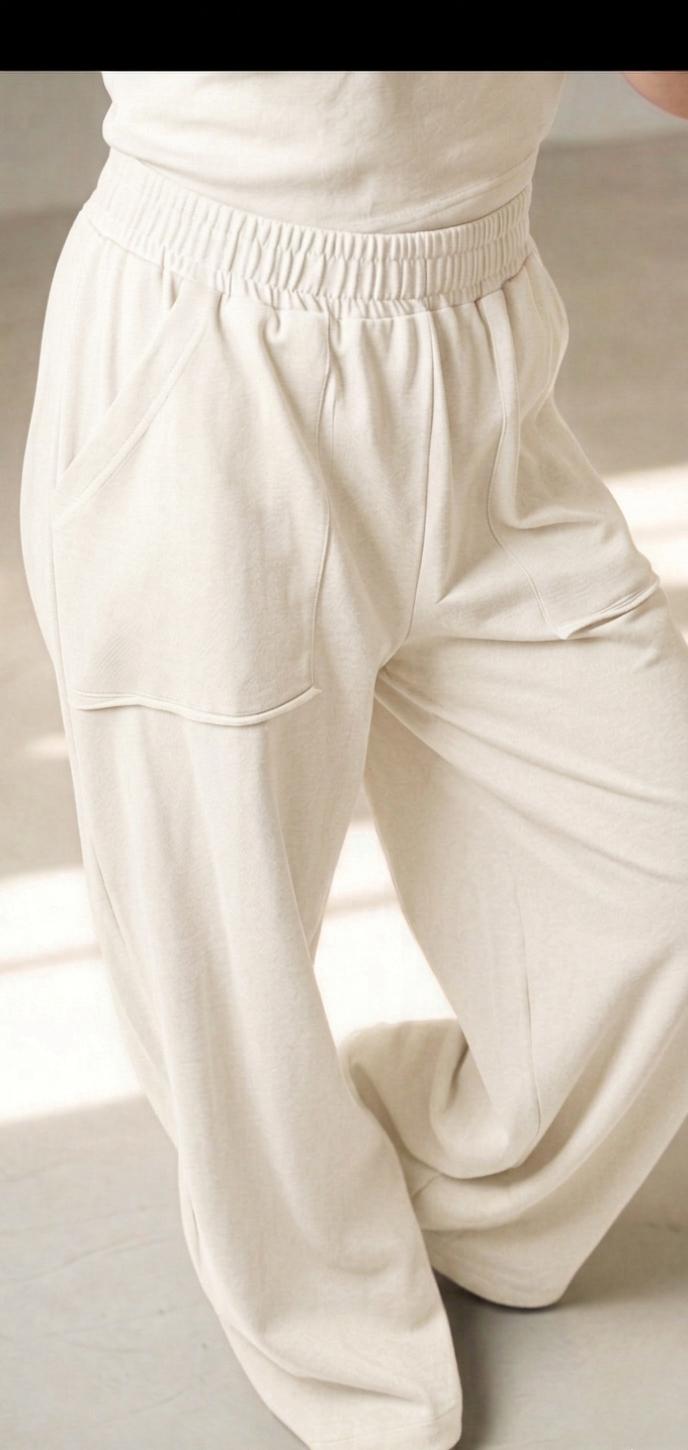 White Vee-Pants