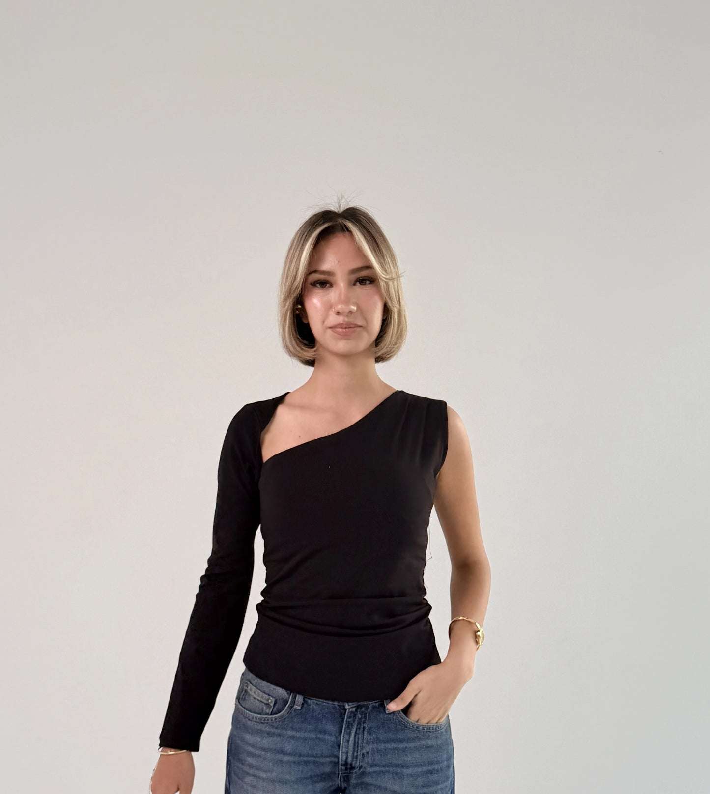 One-One-Top-Black