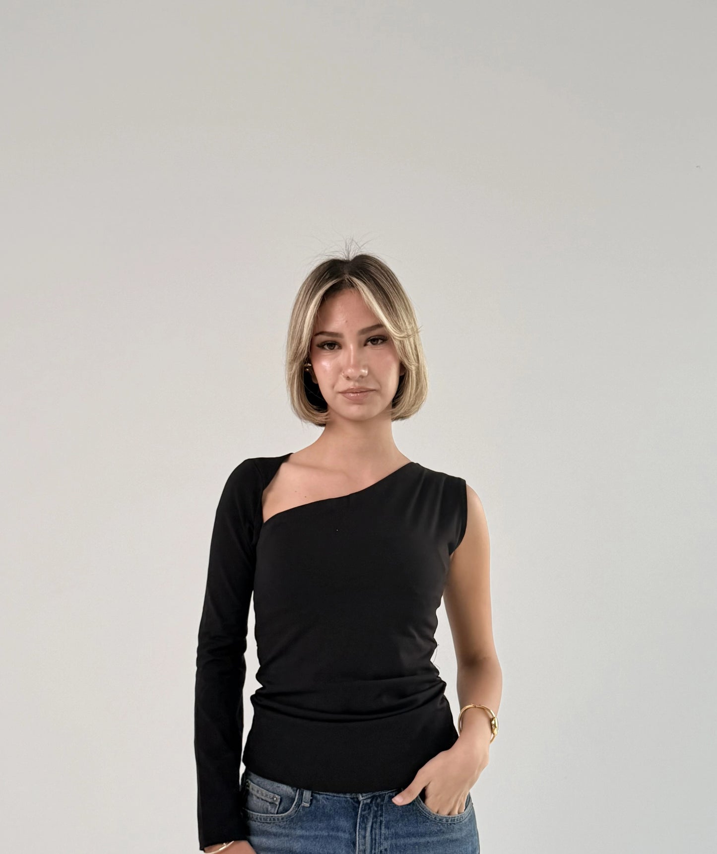 One-One-Top-Black