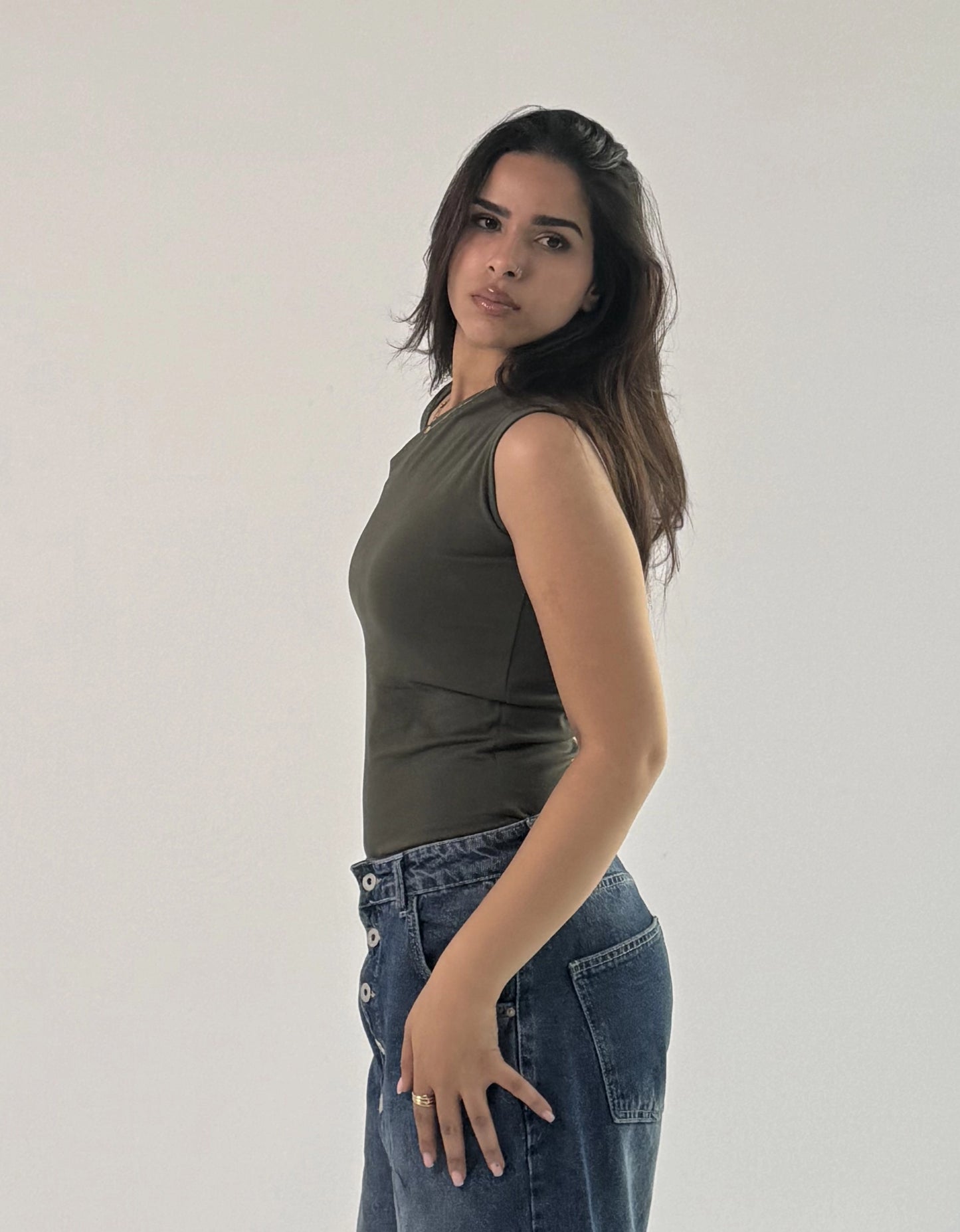 One-One-Top-Olive